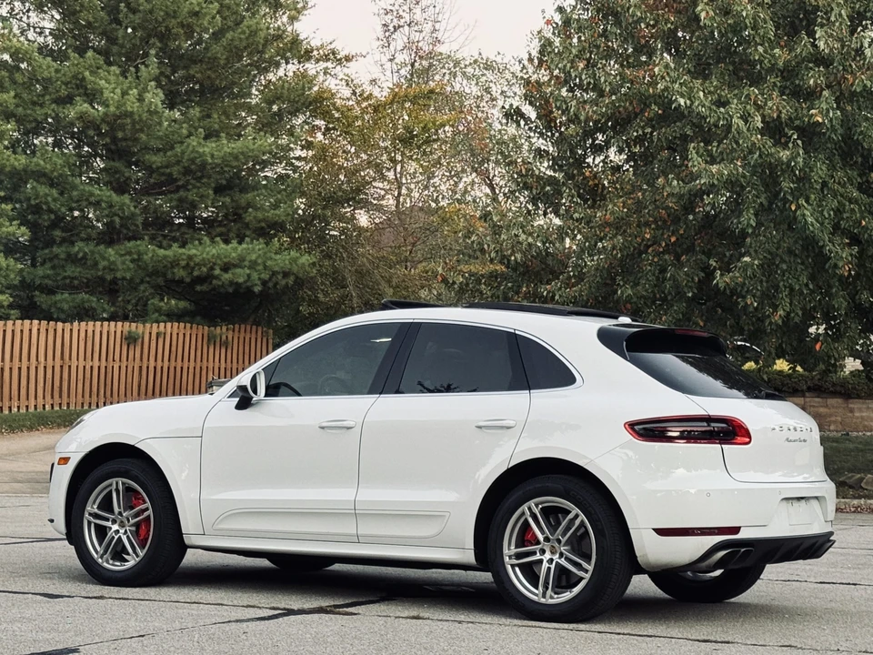 2015 Porsche Macan Turbo - Image 8 of 31