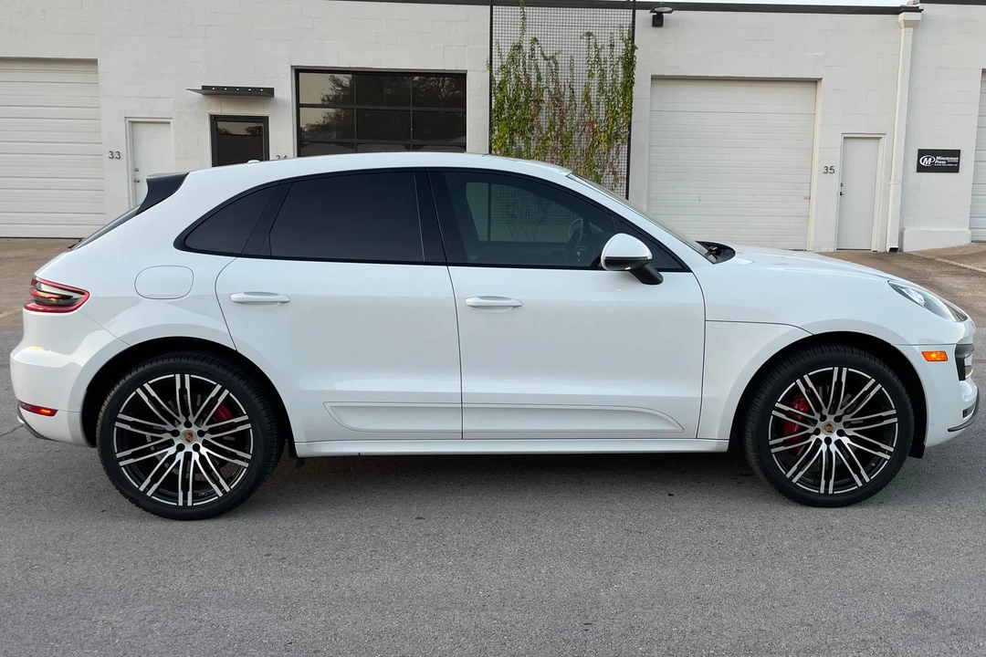 2015 Porsche Macan Turbo - Image 3 of 31