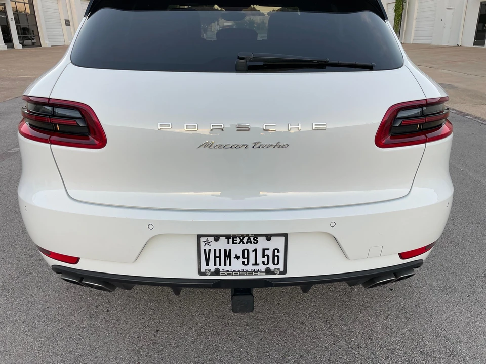 2015 Porsche Macan Turbo - Image 25 of 31