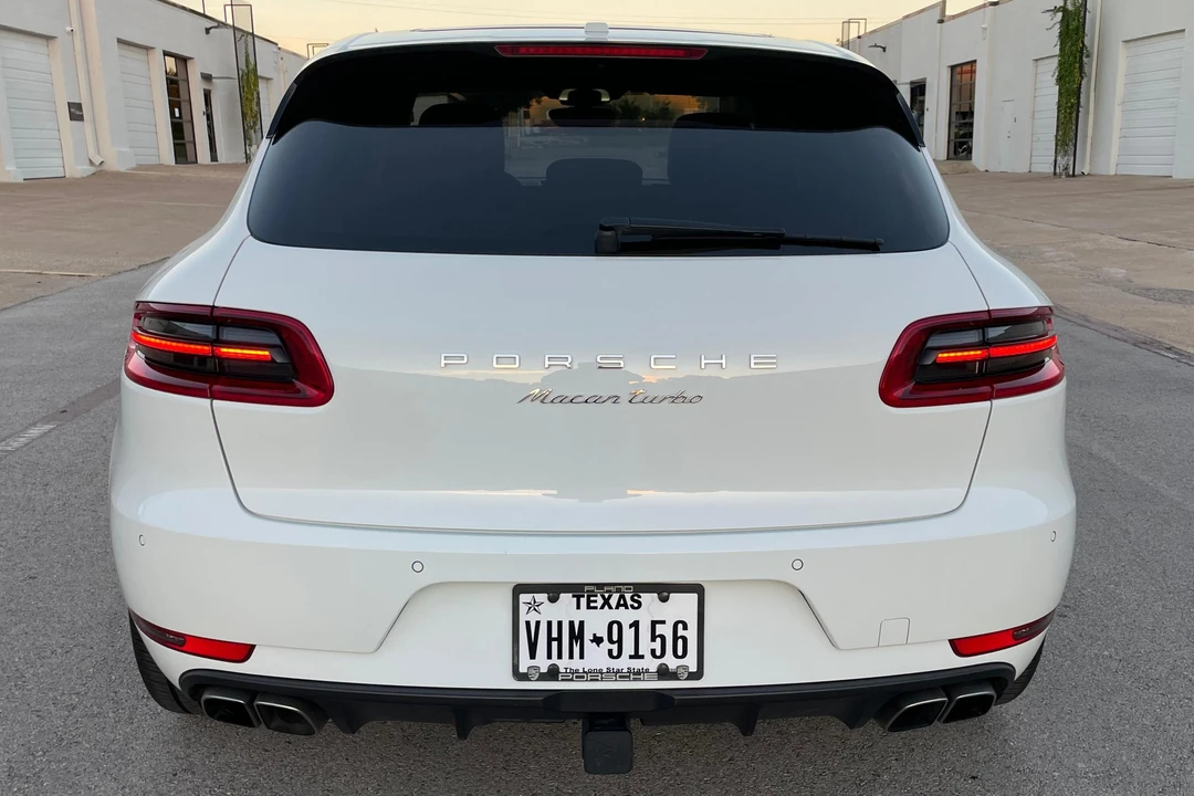2015 Porsche Macan Turbo - Image 5 of 31