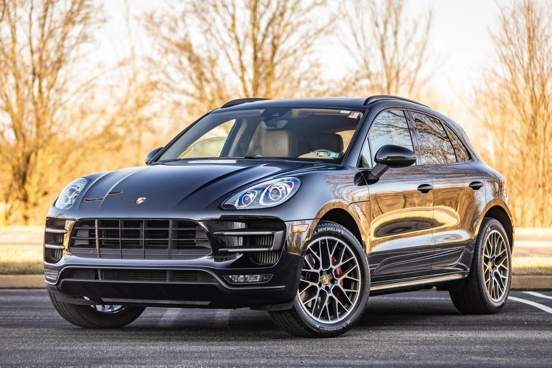 2015 Porsche Macan Turbo - Image 9 of 31
