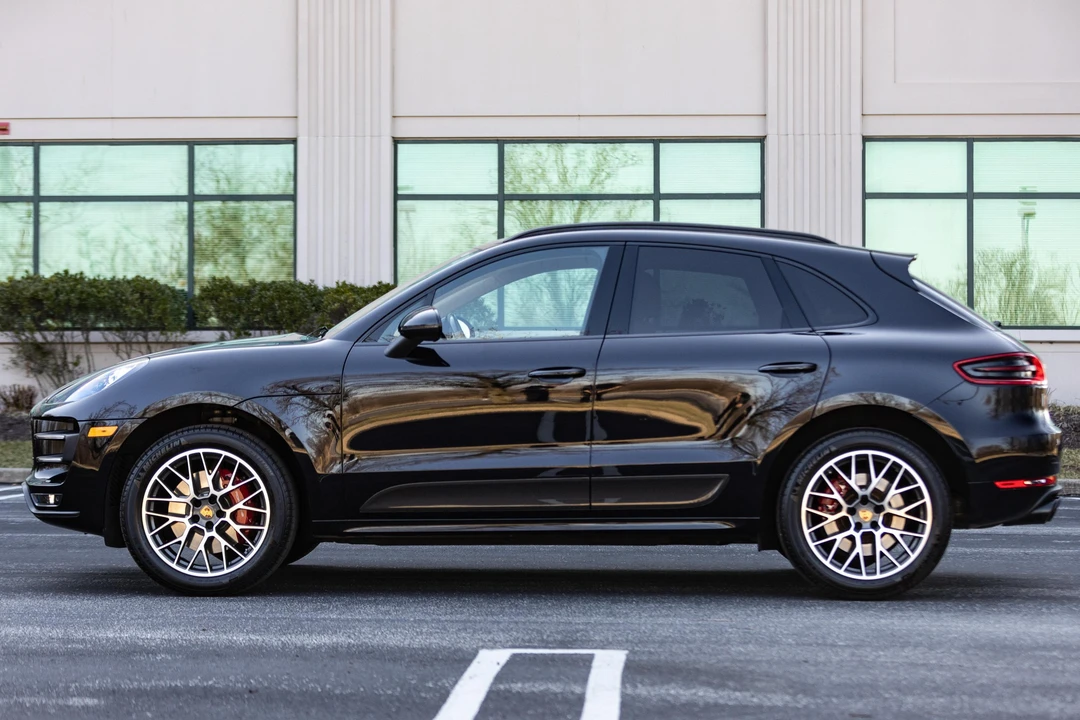 2015 Porsche Macan Turbo - Image 3 of 31