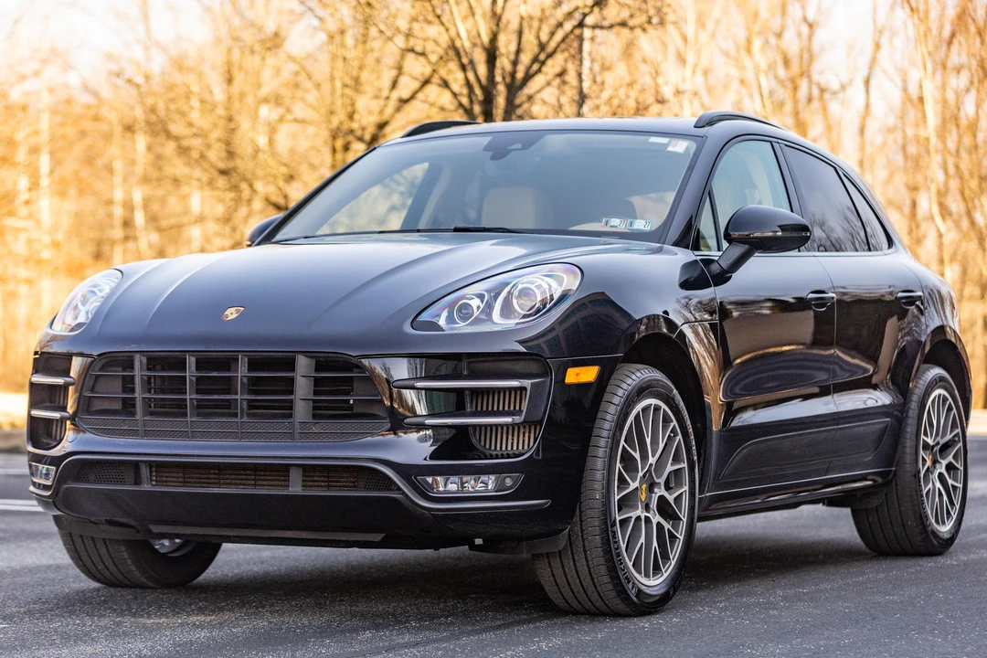 2015 Porsche Macan Turbo - Image 8 of 31
