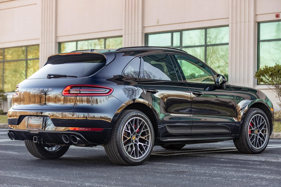 2015 Porsche Macan Turbo - Image 4 of 31