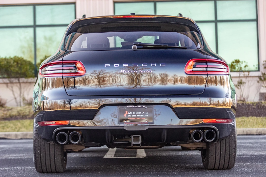 2015 Porsche Macan Turbo - Image 18 of 31