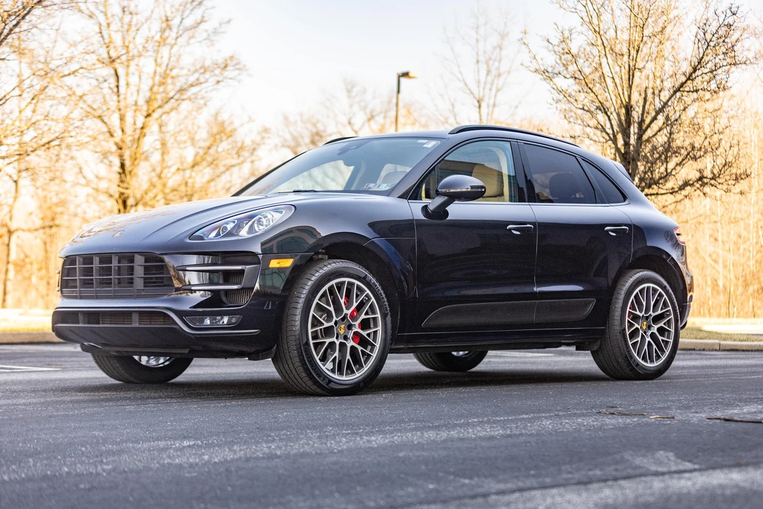 2015 Porsche Macan Turbo - Image 11 of 31