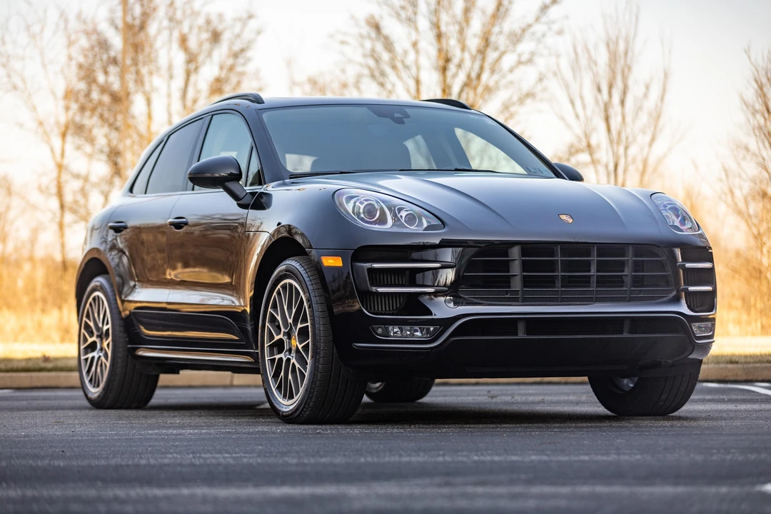 2015 Porsche Macan Turbo - Image 30 of 31