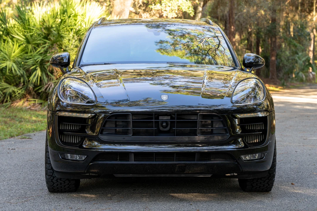 2015 Porsche Macan Turbo - Image 2 of 31