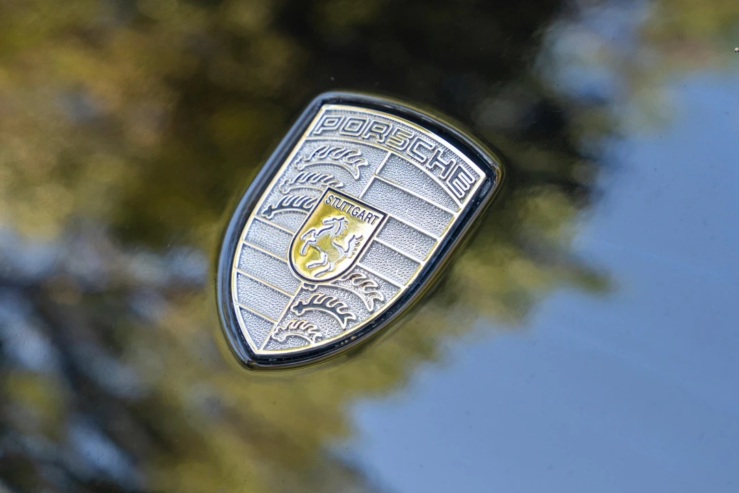 2015 Porsche Macan Turbo - Image 15 of 31
