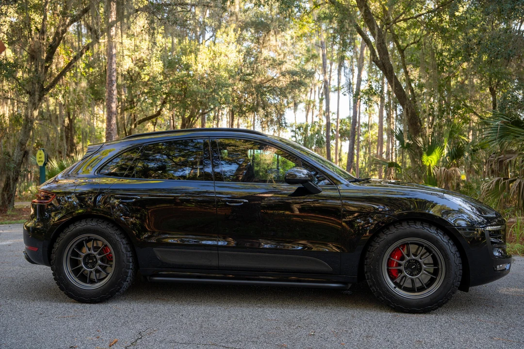 2015 Porsche Macan Turbo - Image 3 of 31