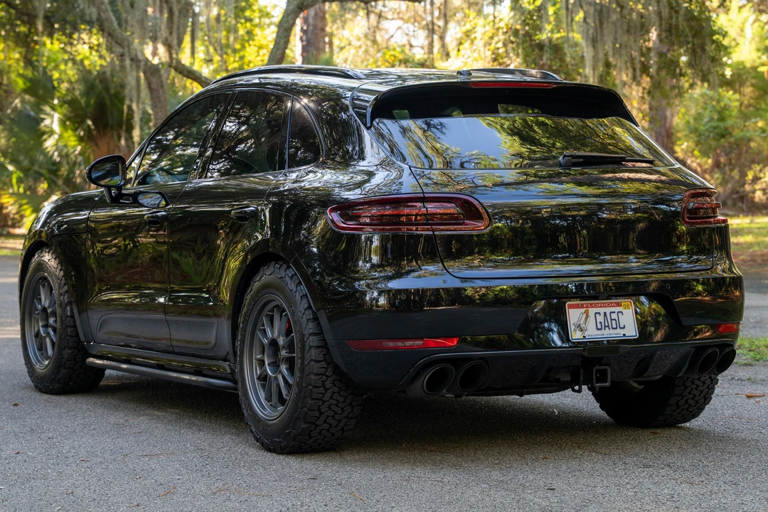 2015 Porsche Macan Turbo - Image 11 of 31