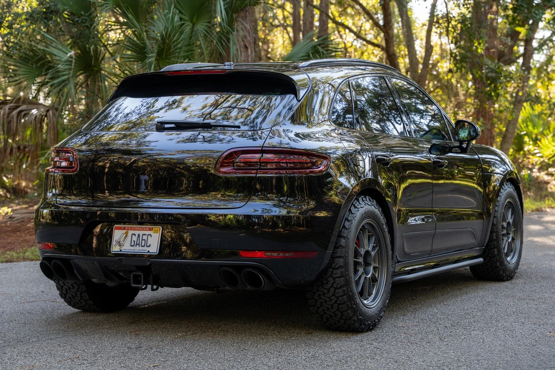 2015 Porsche Macan Turbo - Image 12 of 31