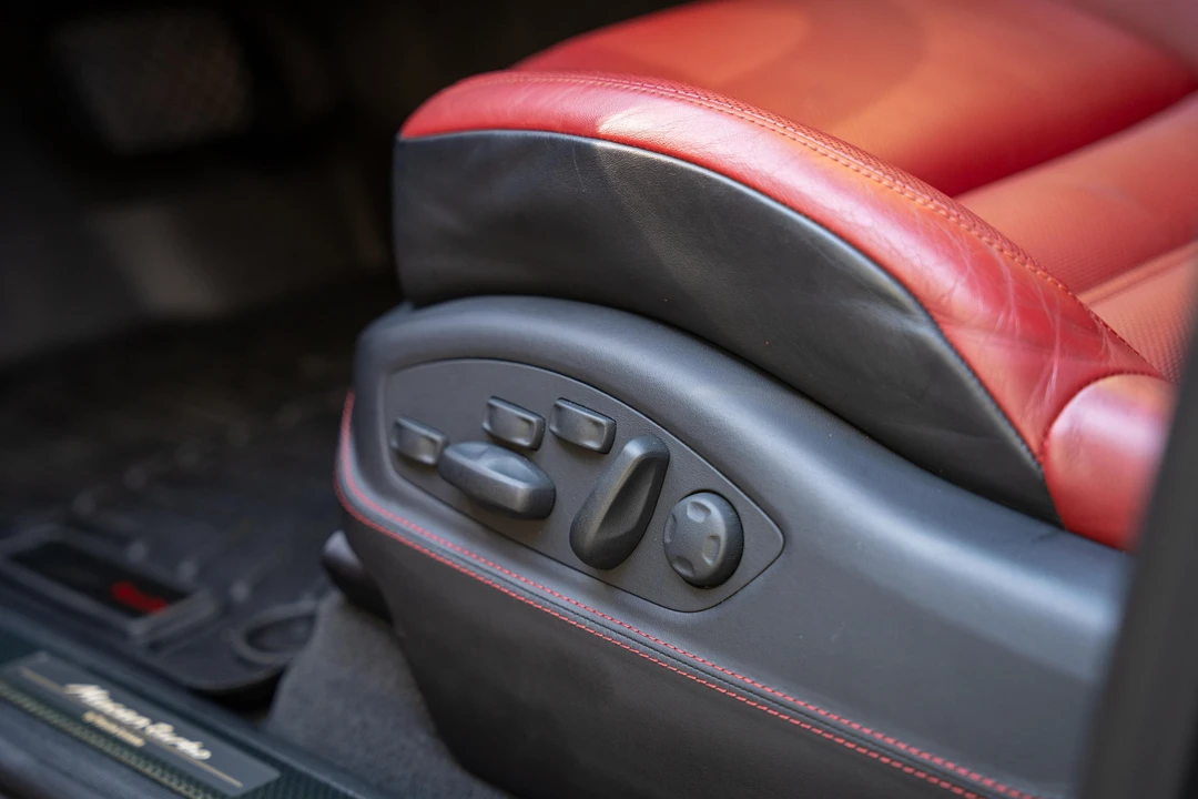 2015 Porsche Macan Turbo - Image 28 of 31