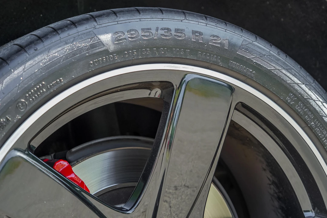 2015 Porsche Macan Turbo - Image 25 of 31
