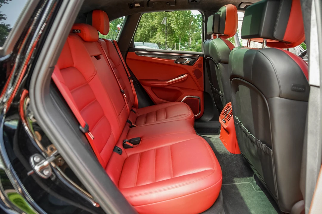 2015 Porsche Macan Turbo - Image 31 of 31