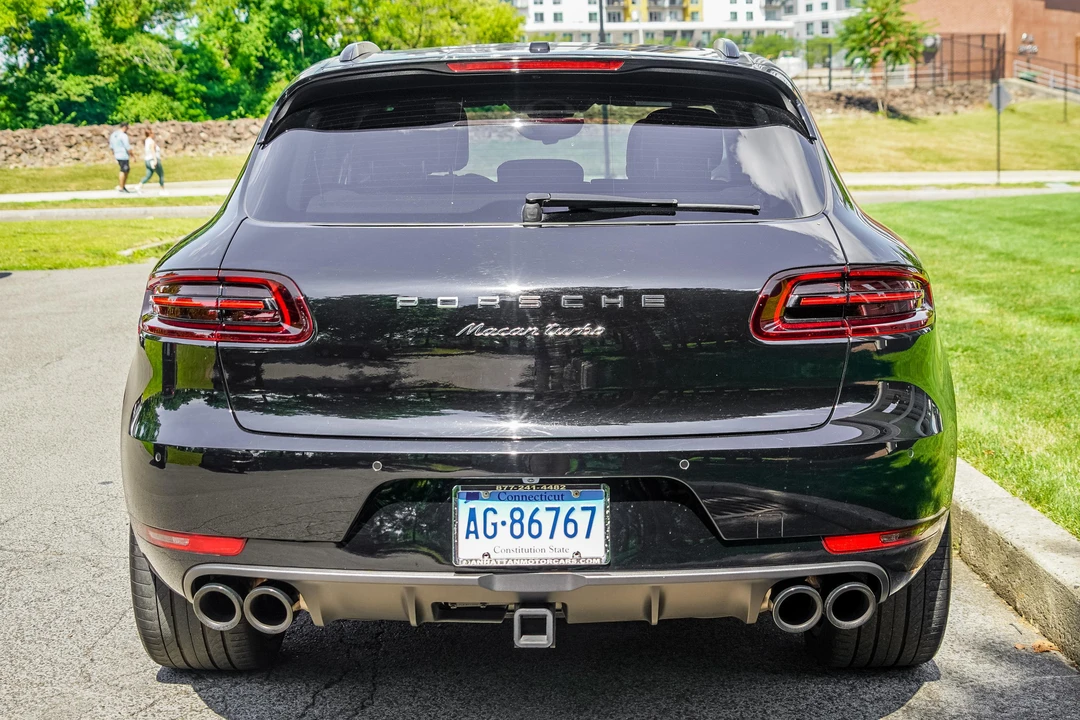 2015 Porsche Macan Turbo - Image 5 of 31