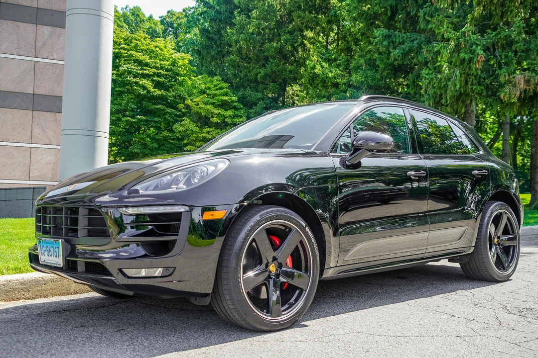 2015 Porsche Macan Turbo - Image 8 of 31