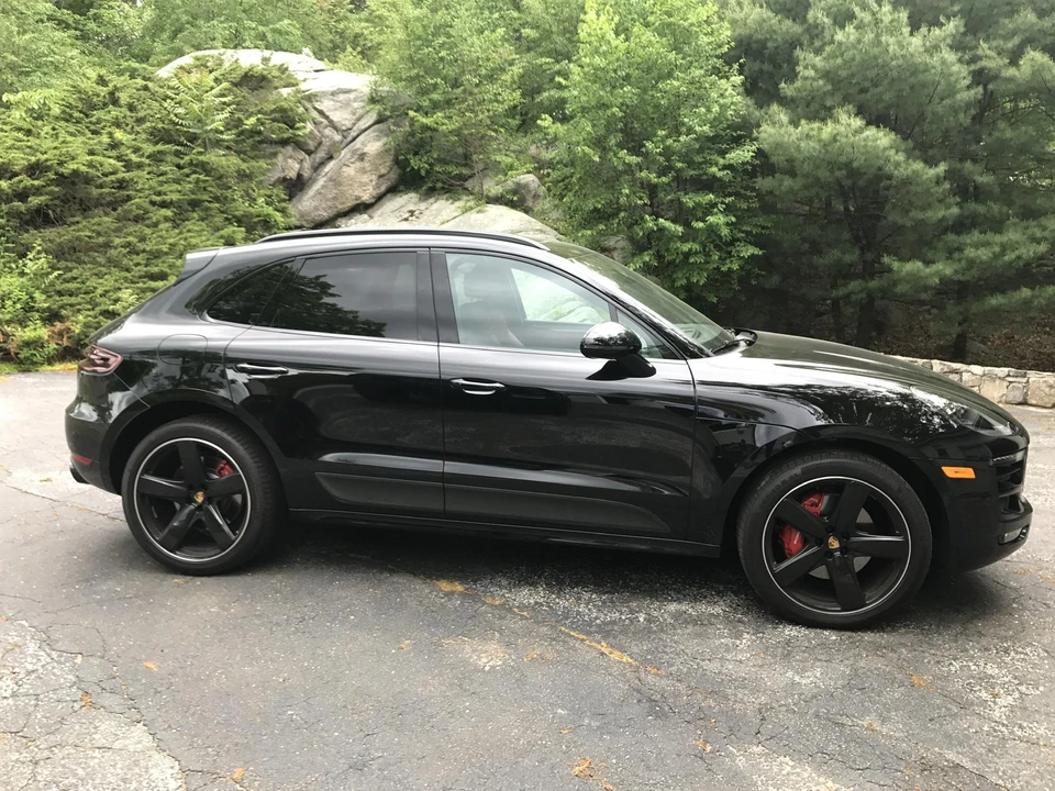 2015 Porsche Macan Turbo - Image 16 of 31