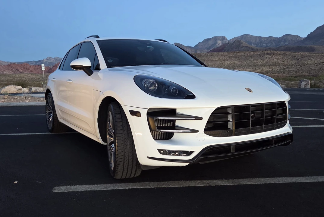 2015 Porsche Macan Turbo - Image 23 of 31