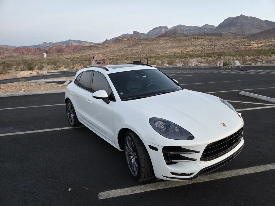 2015 Porsche Macan Turbo - Image 30 of 31