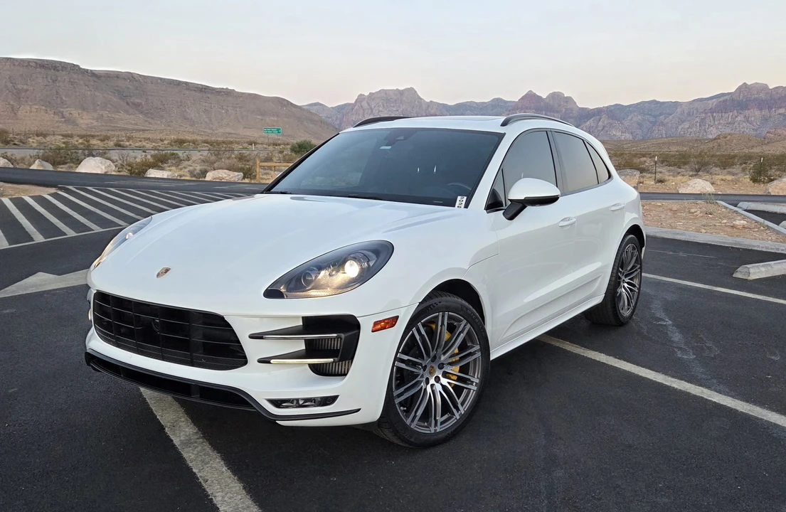 2015 Porsche Macan Turbo - Image 13 of 31