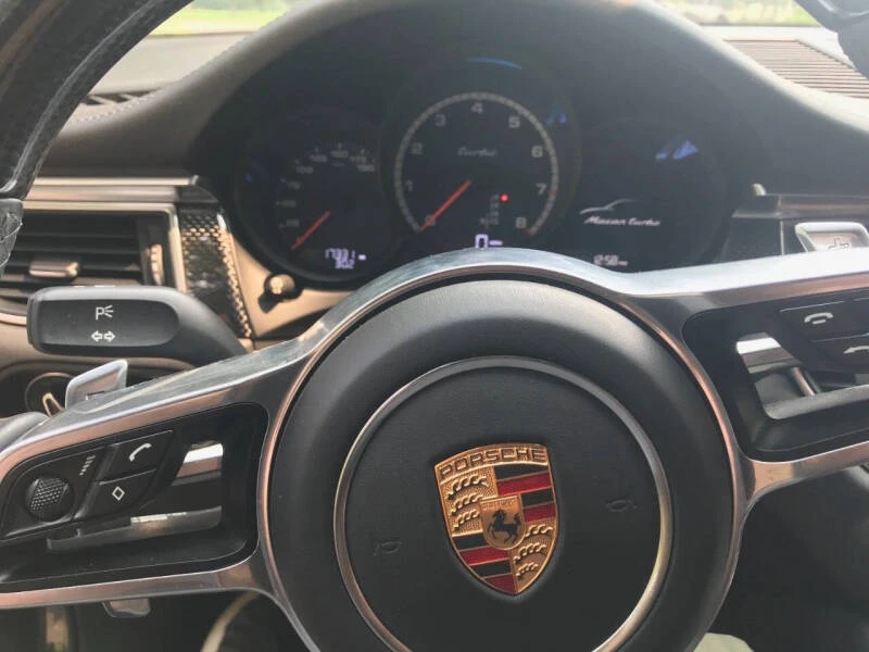 2015 Porsche Macan Turbo - Image 7 of 7