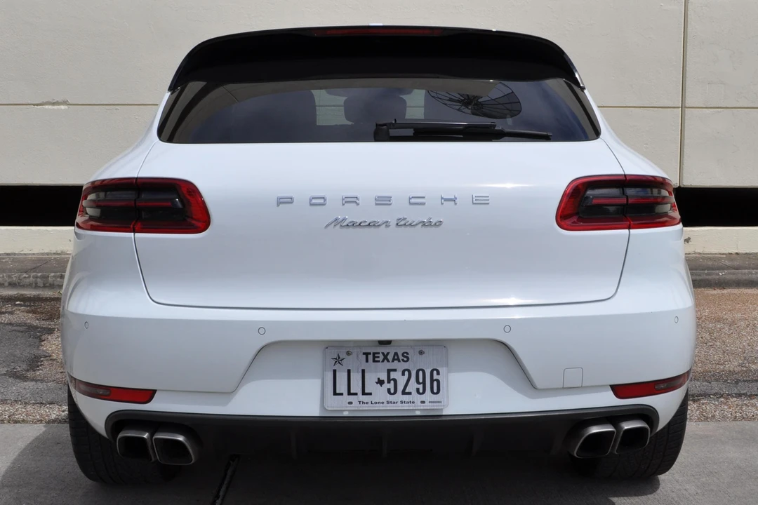 2015 Porsche Macan Turbo - Image 5 of 5