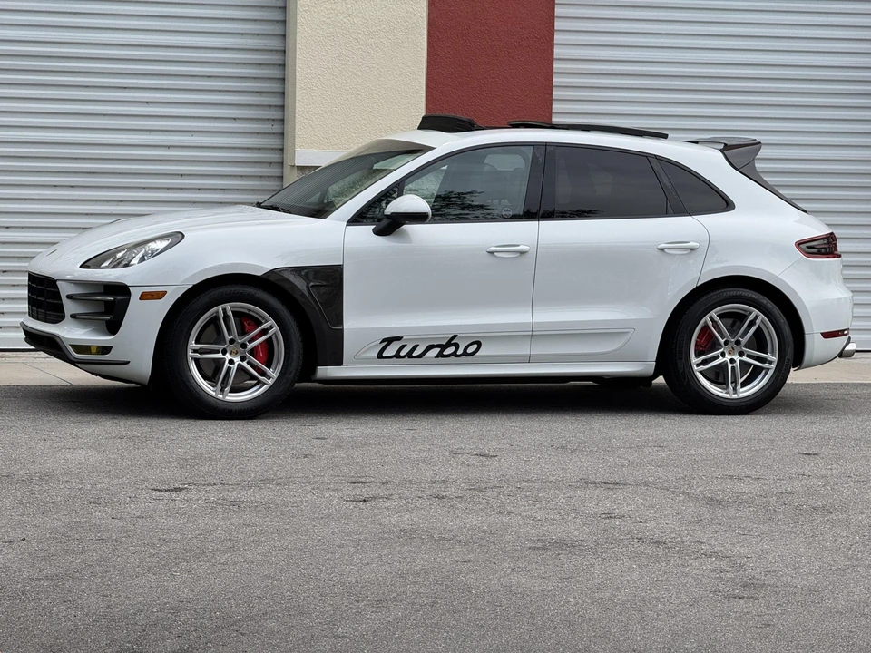 2015 Porsche Macan Turbo - Image 10 of 31