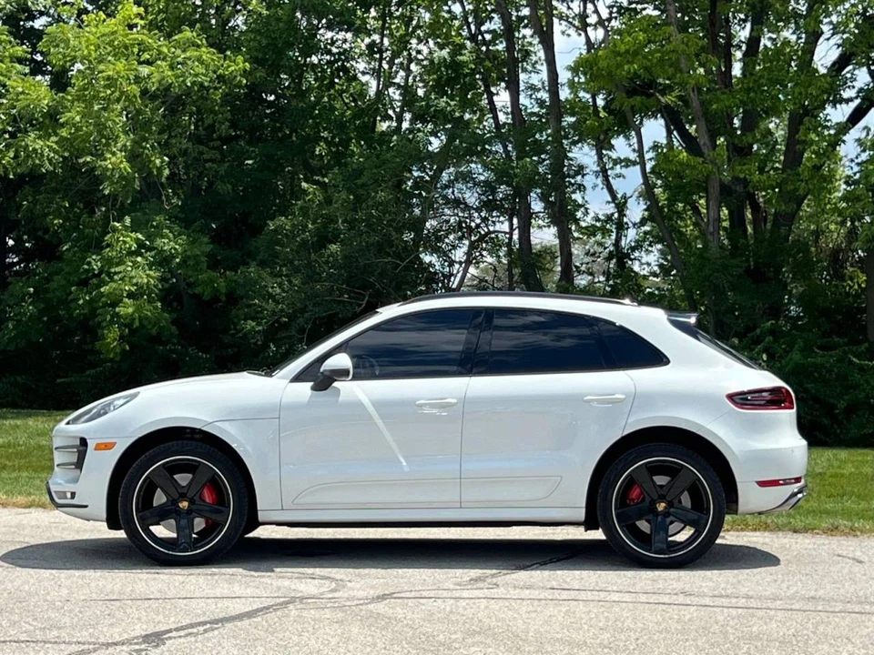 2015 Porsche Macan Turbo - Image 2 of 5