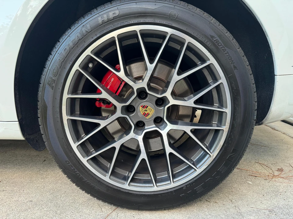 2015 Porsche Macan Turbo - Image 13 of 31