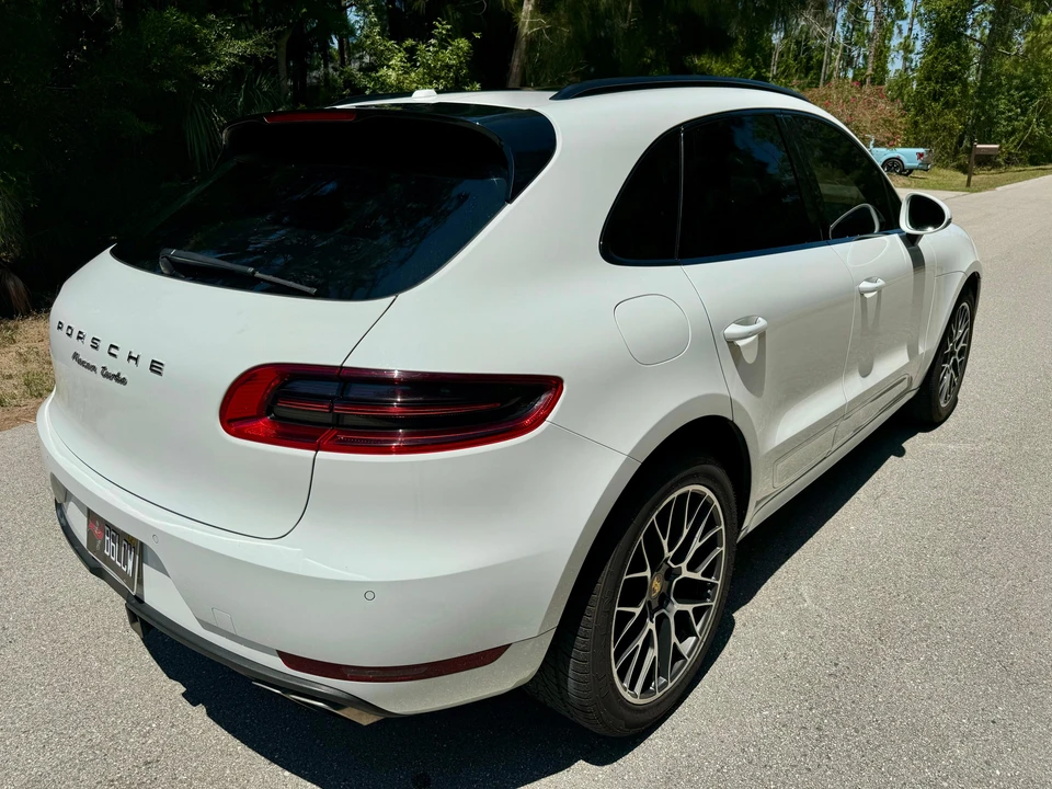 2015 Porsche Macan Turbo - Image 7 of 31