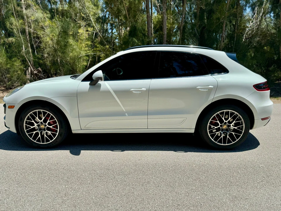2015 Porsche Macan Turbo - Image 6 of 31