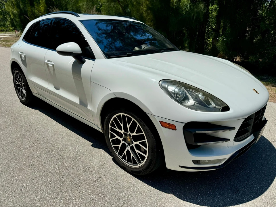 2015 Porsche Macan Turbo - Image 8 of 31
