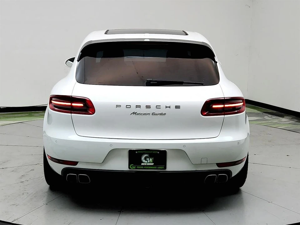 2015 Porsche Macan Turbo - Image 6 of 31
