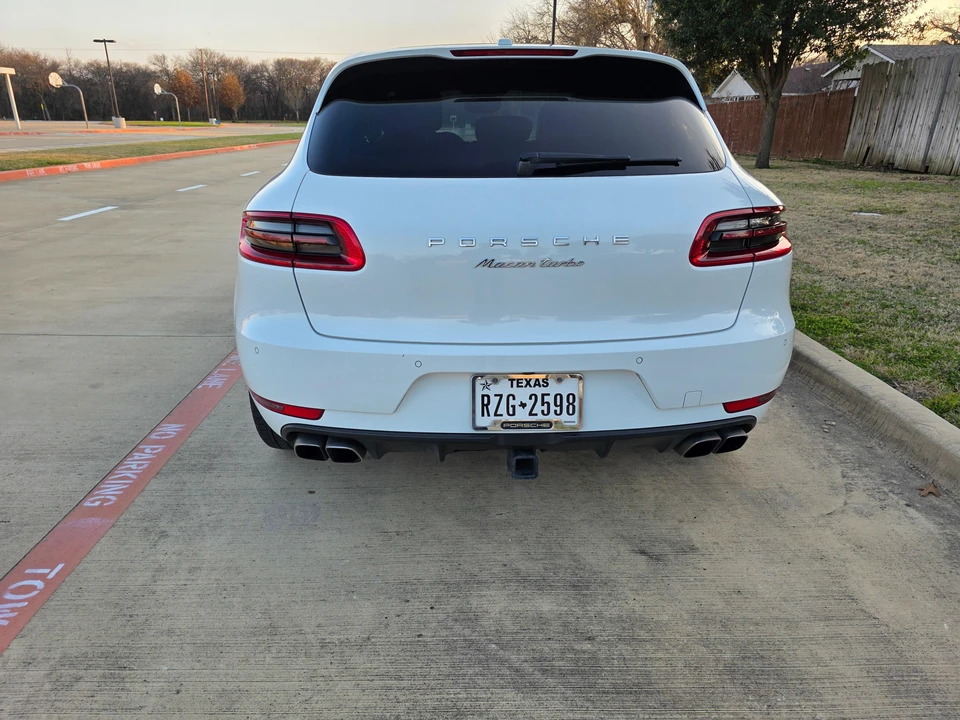 2015 Porsche Macan Turbo - Image 19 of 31