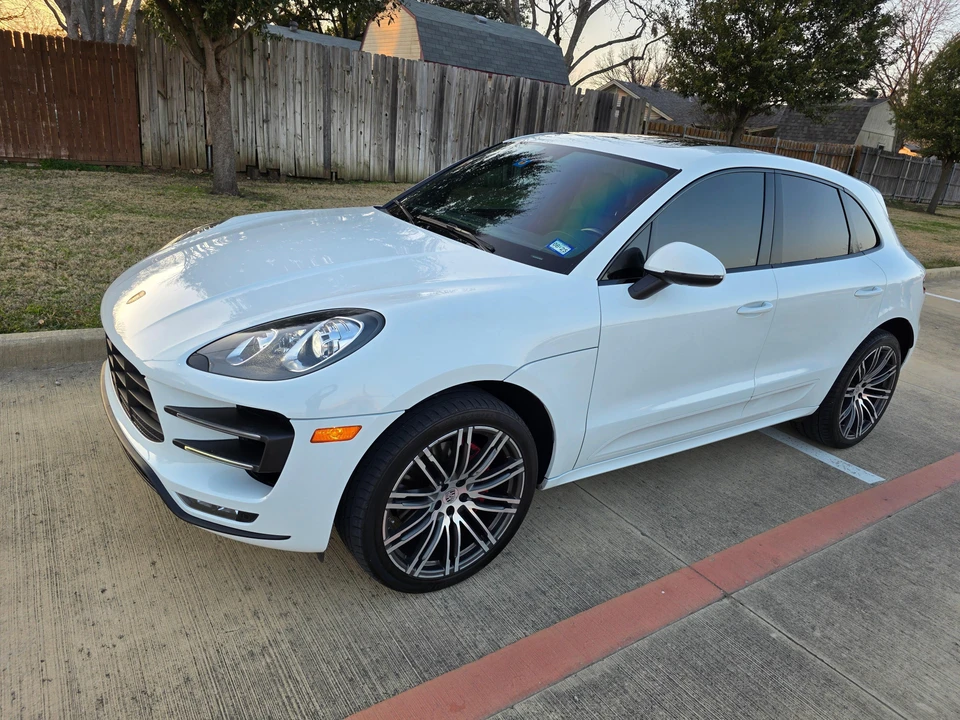 2015 Porsche Macan Turbo - Image 10 of 31
