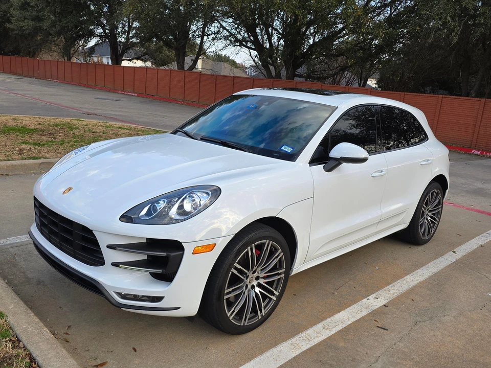 2015 Porsche Macan Turbo - Image 9 of 31