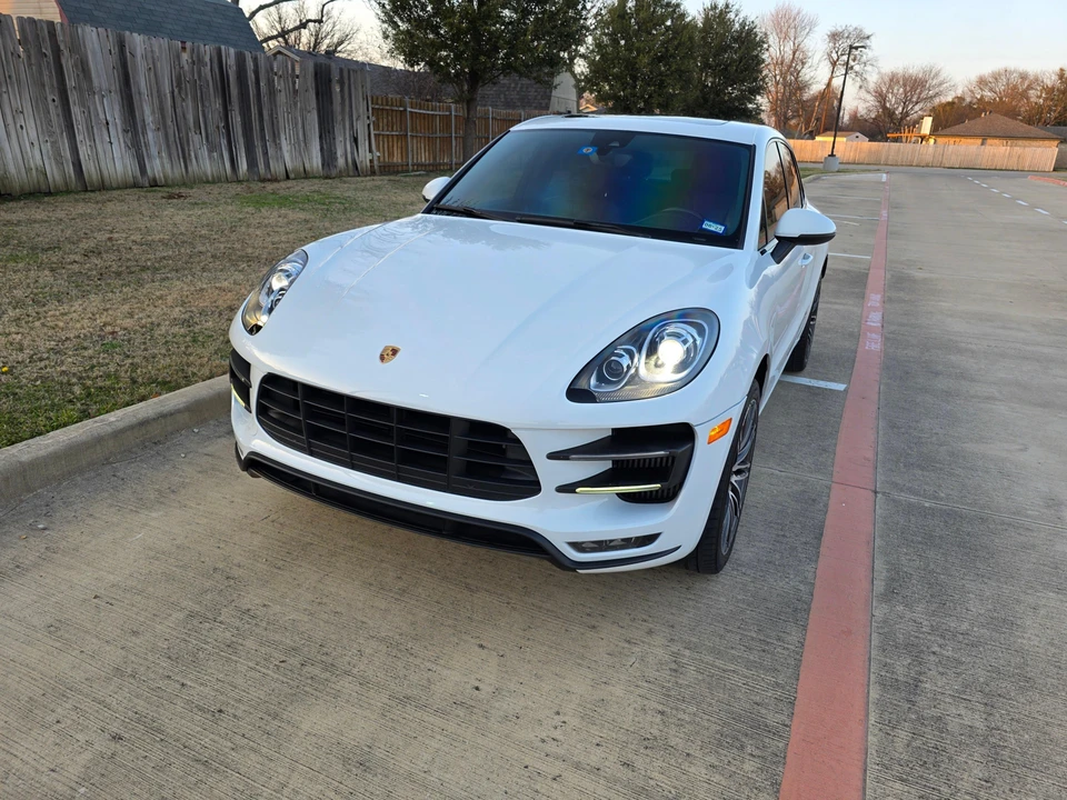 2015 Porsche Macan Turbo - Image 7 of 31