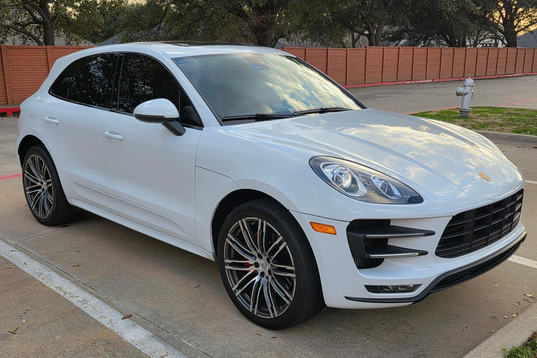 2015 Porsche Macan Turbo - Image 3 of 31