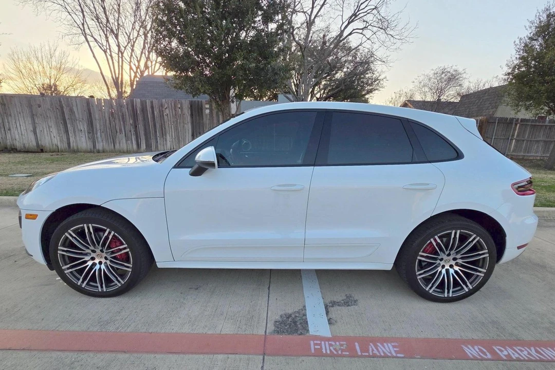 2015 Porsche Macan Turbo - Image 11 of 31