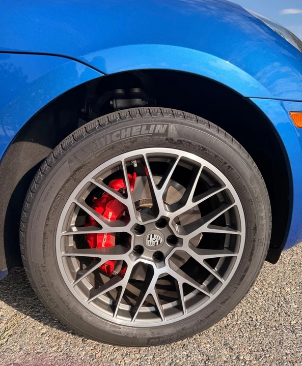 2015 Porsche Macan Turbo - Image 15 of 17