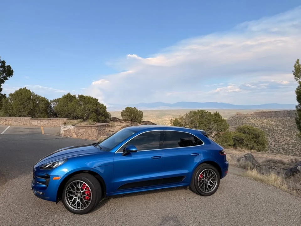 2015 Porsche Macan Turbo - Image 10 of 17