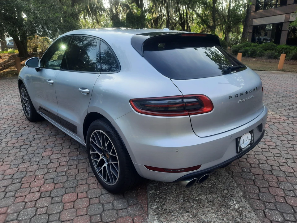 2015 Porsche Macan Turbo - Image 12 of 31