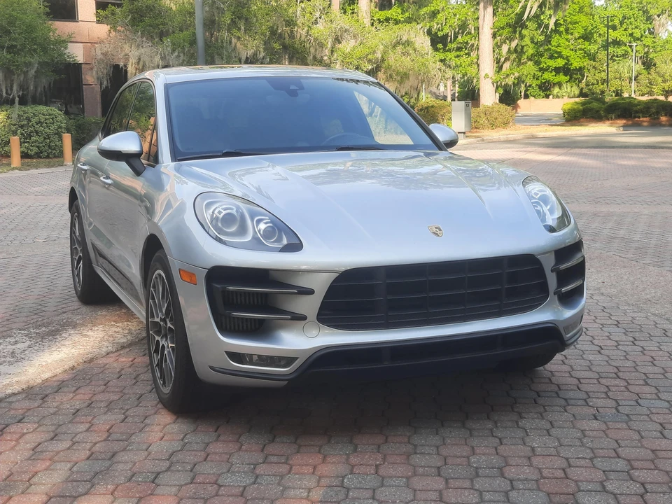 2015 Porsche Macan Turbo - Image 19 of 31