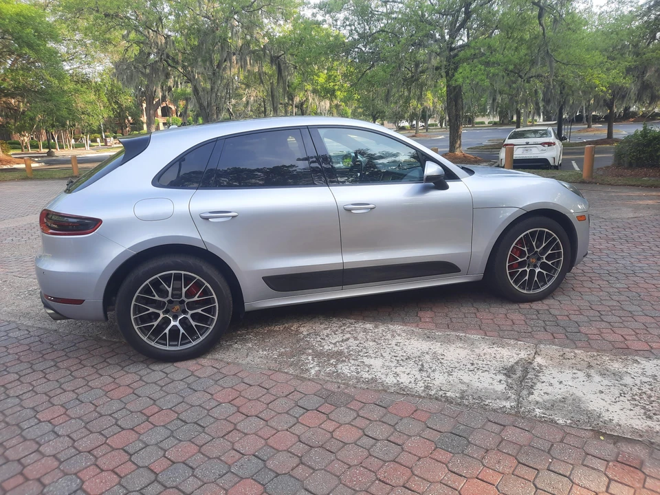 2015 Porsche Macan Turbo - Image 15 of 31
