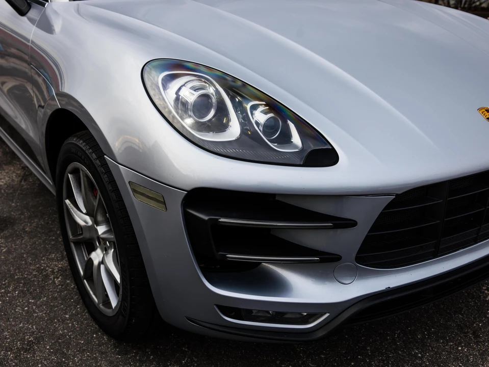 2015 Porsche Macan Turbo - Image 9 of 31