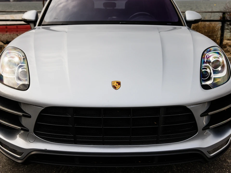 2015 Porsche Macan Turbo - Image 10 of 31
