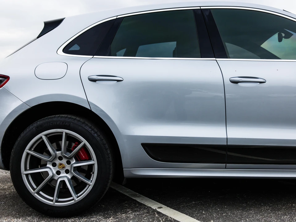 2015 Porsche Macan Turbo - Image 19 of 31