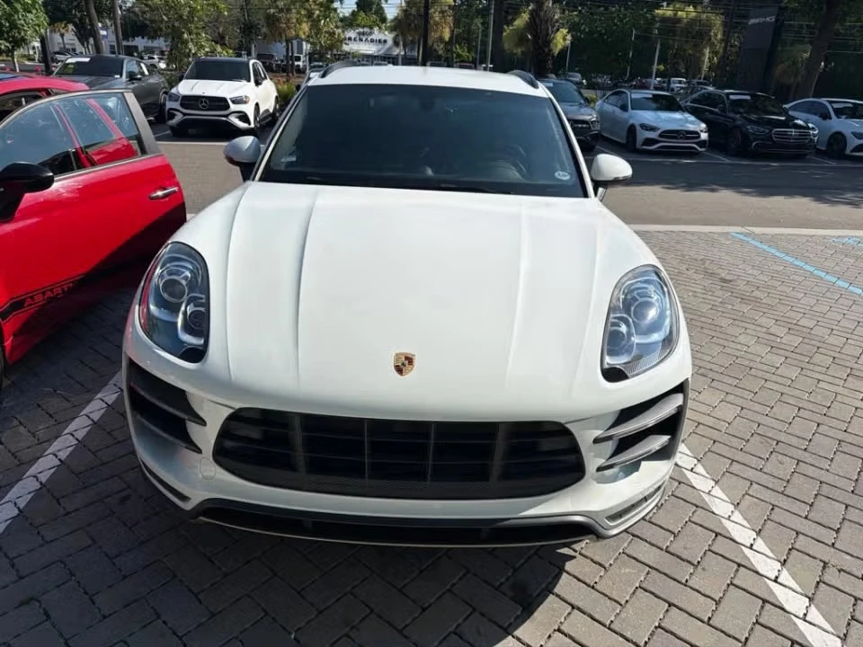 2015 Porsche Macan Turbo - Image 27 of 31