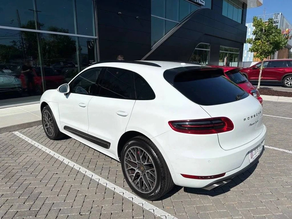 2015 Porsche Macan Turbo - Image 5 of 5